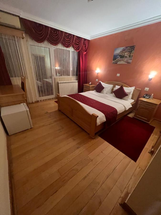 Saint Paul Accommodation Кралево Екстер'єр фото